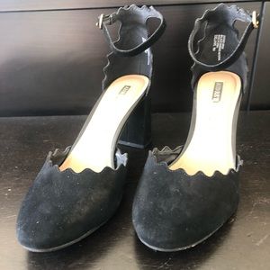 Audrey Brooke Black Delanie Pumps 8M